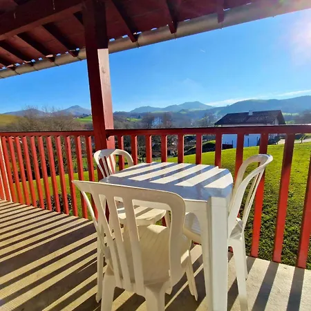 Biriatou Piscine Vue Montagnes *